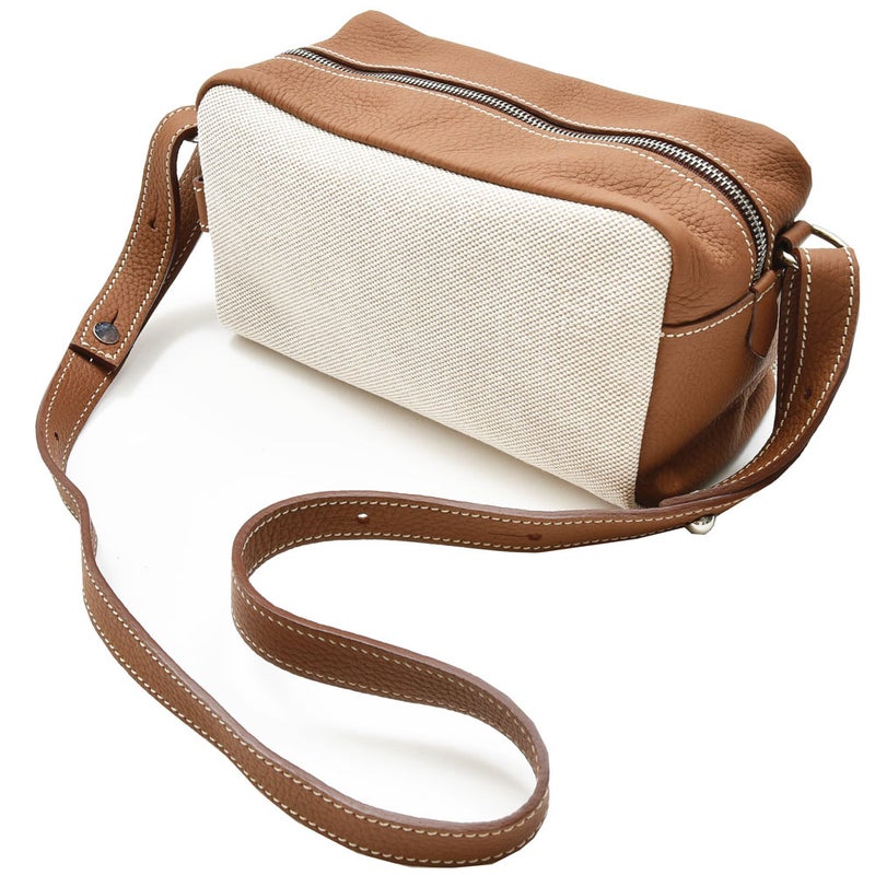 CharlesetCharlus/シャルルエ・シャルリュスグレインレザーショルダーポーチ